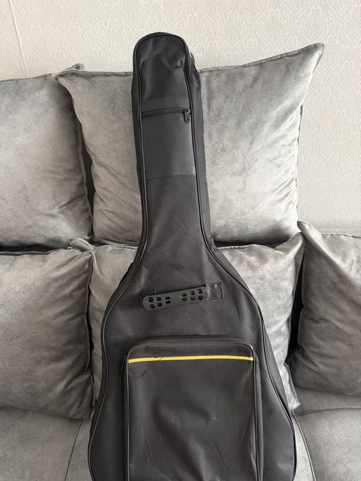 Черная гитара для всех