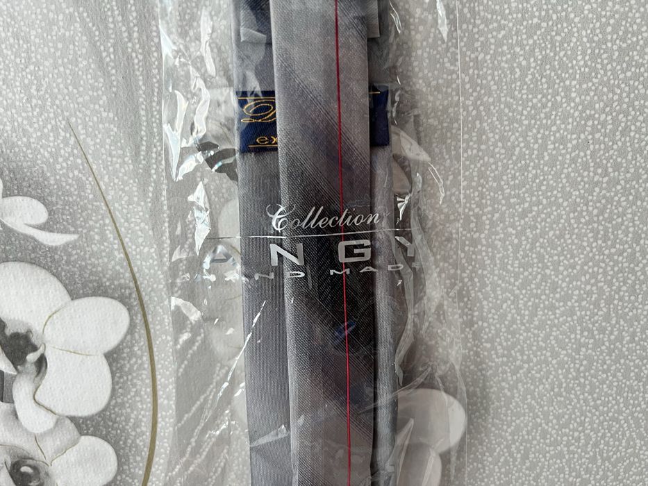 Официална вратовръзка (Нова)