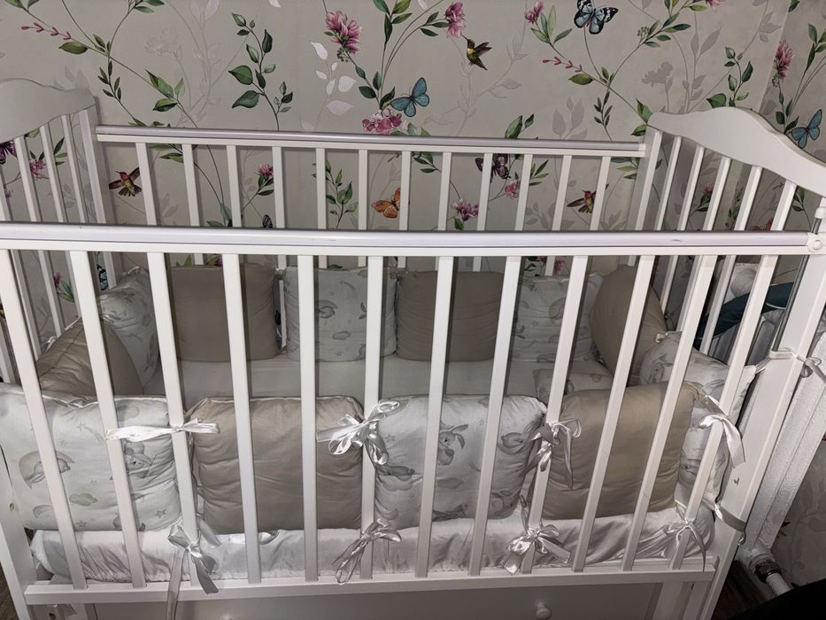 Детская кроватка