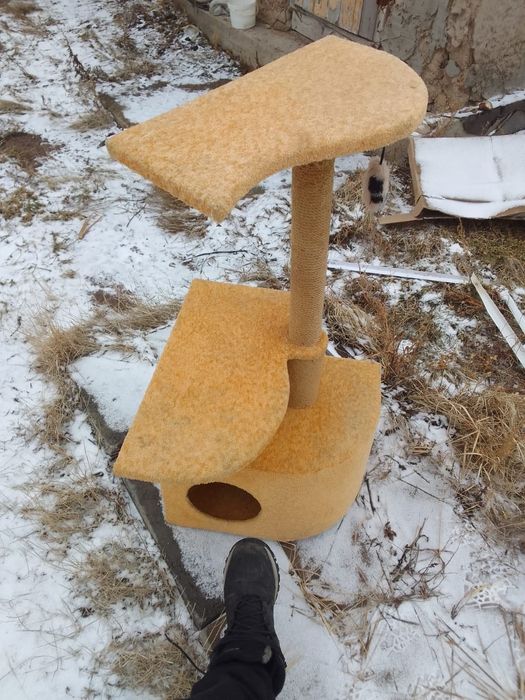 Домик для кота б/у