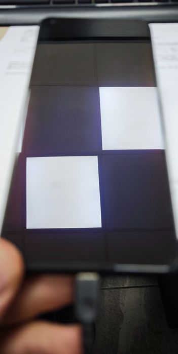 Продавам телефон: Xiaomi 11 Lite 5G