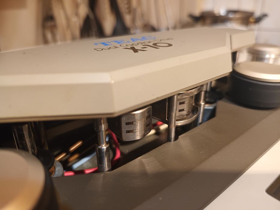 Teac x10  4 piste