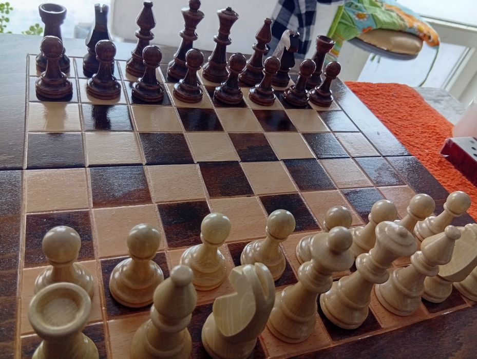 Șah și table 32 cm lemn Romania