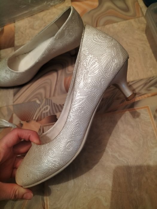 Продам туфли женские