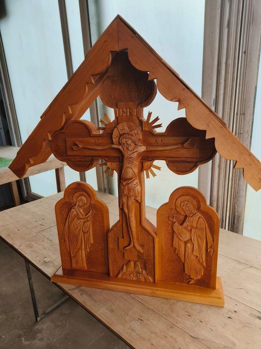 Cruce pentru troita sculptată manual