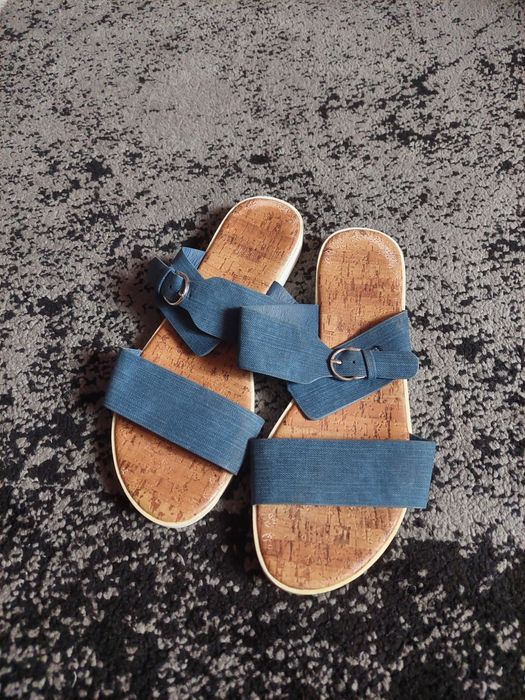 Slapi de vara usori si comozi