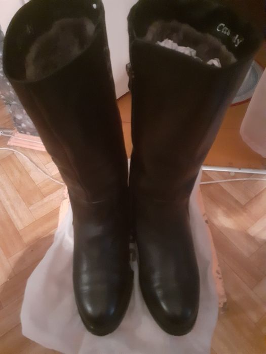 Продам зимние сапоги