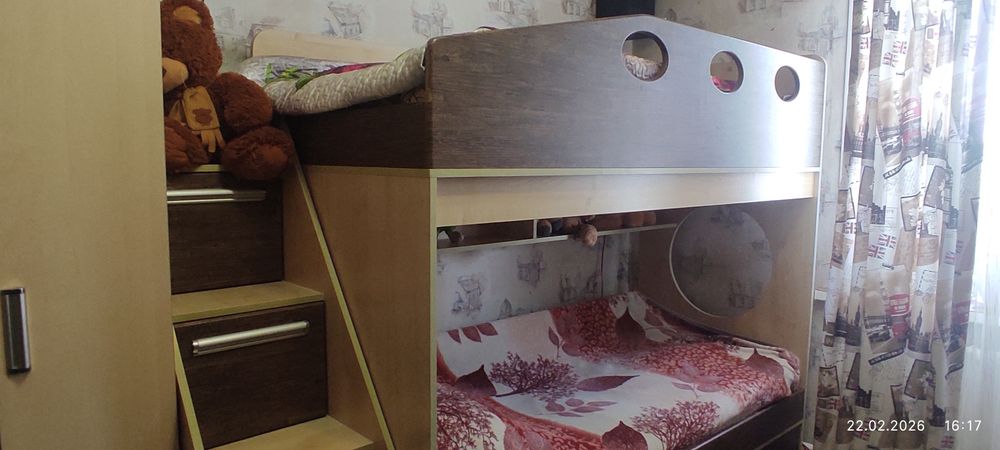 Продаю двухярусную кровать