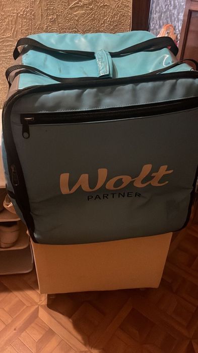 Курьерская сумка Wolt