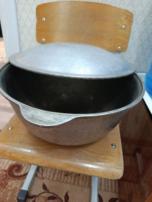Казан чугунный СССР