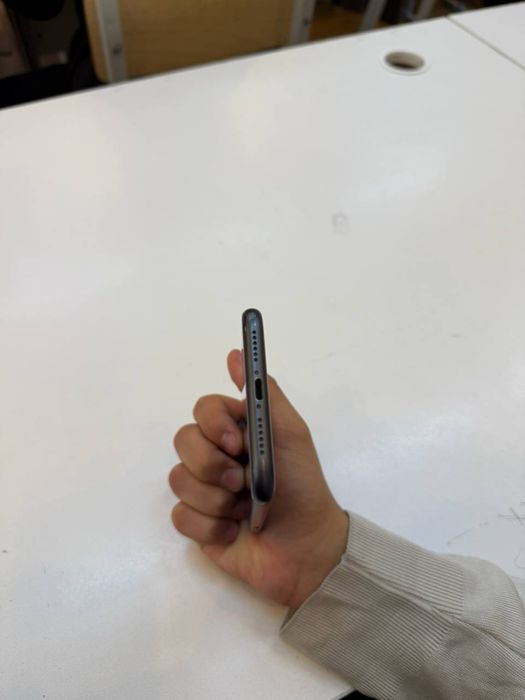 Айфон 11 128ГБ срочно