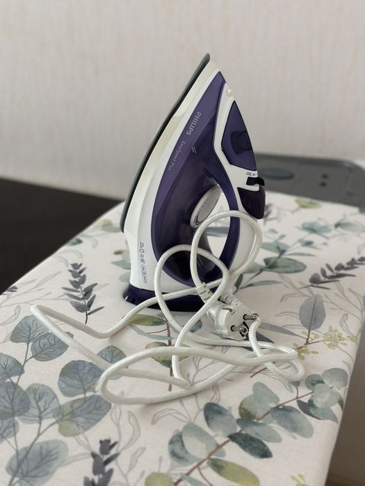 Продам Утюг Philips