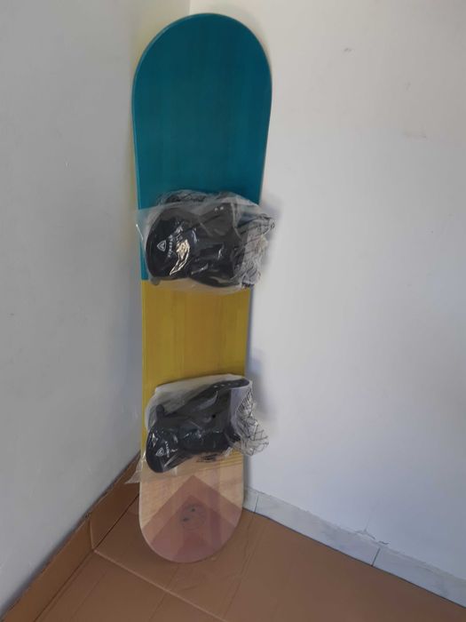 Placa snowboard copii 110 cm noua cu legaturi noi - buy back