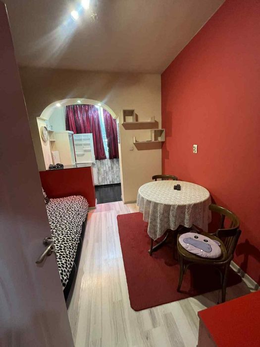 Дава се под наем Двустаен апартамент в Пловдив, Кършияка - 65 кв.м за 408 € - Снимка #1