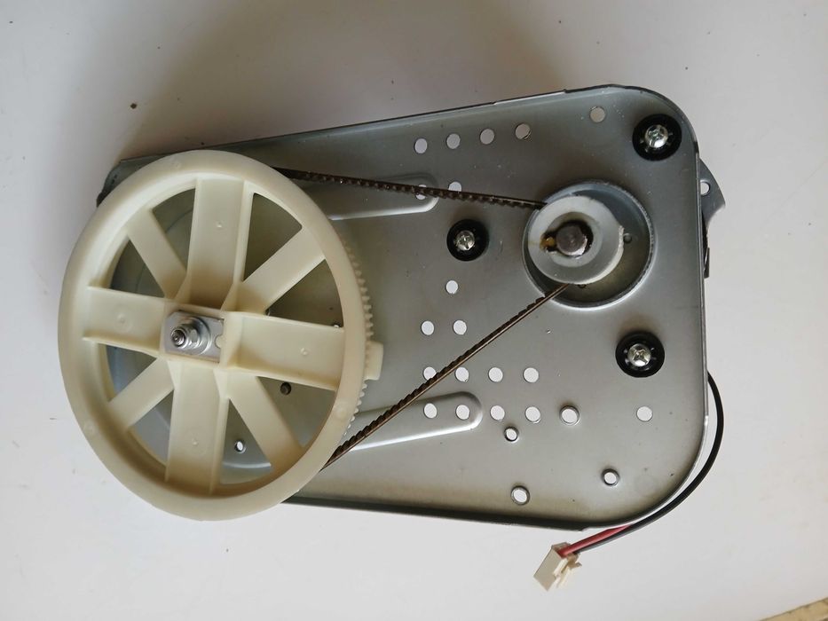 Двигател за хлебопекарна GORENJE 900WII к-т с куплунг и ремък