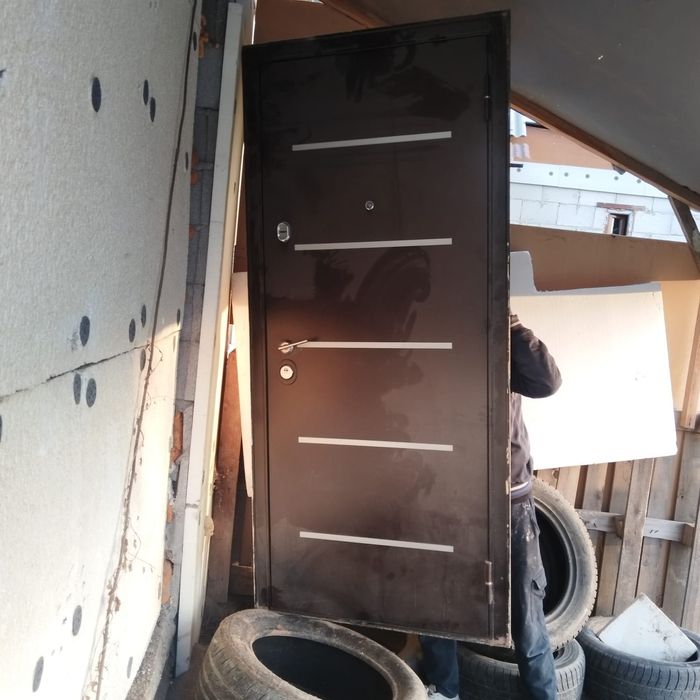 Дверь Бульдорс бу