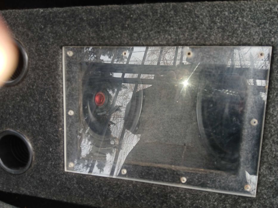 Сабвуфер Kenwood 1500w с усилителем Bose.