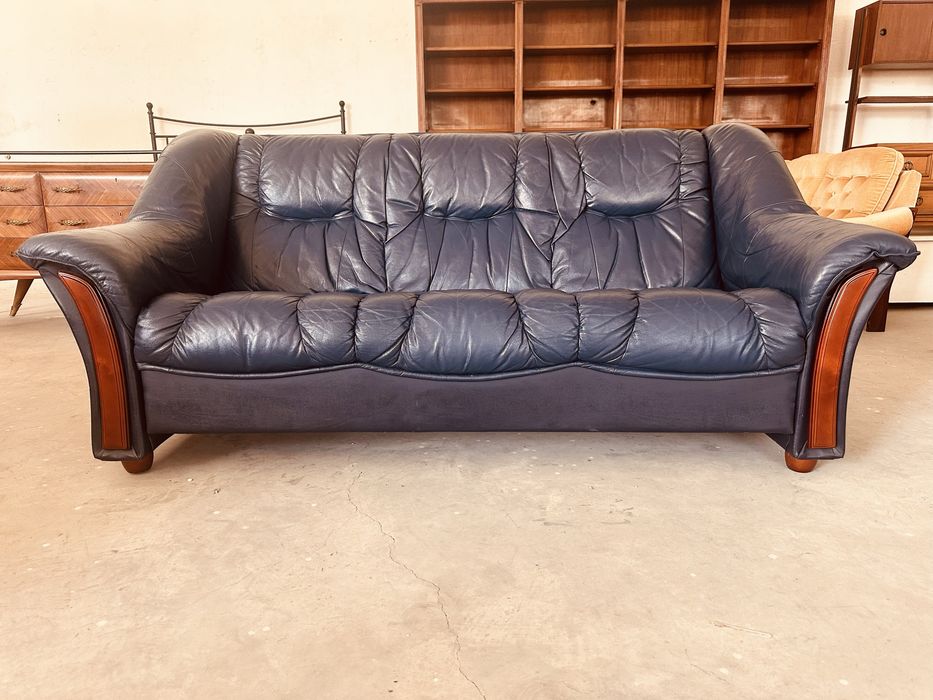 Винтидж кожен диван – италиански дизайн, Natuzzi style, внесен от Швеция