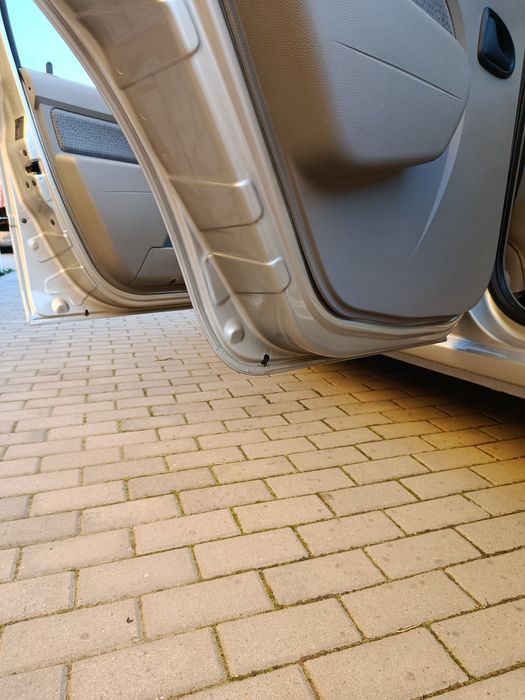 Proprietar ,stare nouă! Ținută în garaj încălzit 58000km