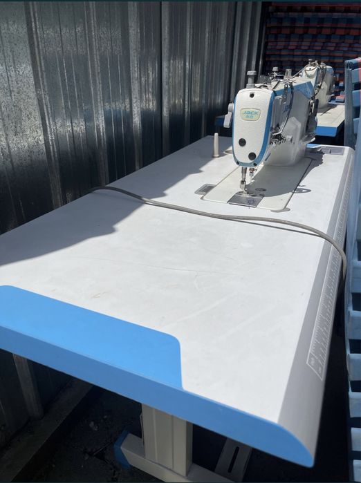 Швейная машинка jack