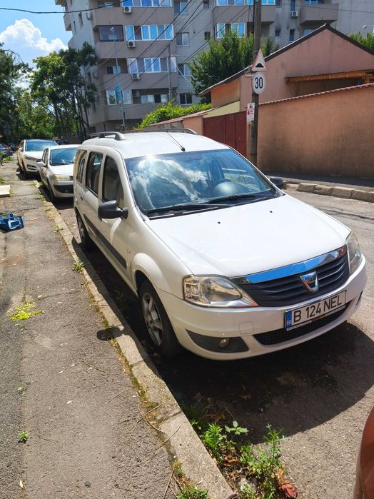 Masina Dacia Logan MCV 7 Locuri – 2012 | 1.6 Benzină | Cârlig remorcare |