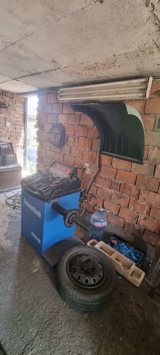 Машини за Гуми и изправяне на Джанти