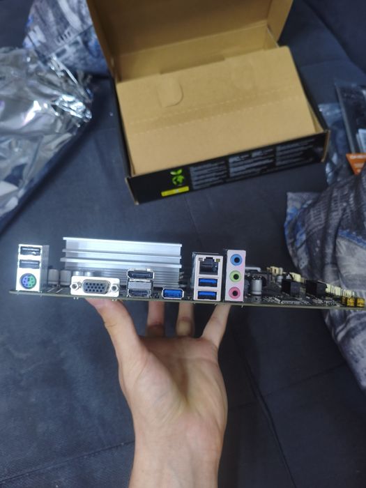Материнская плата B760M D3HP DDR4