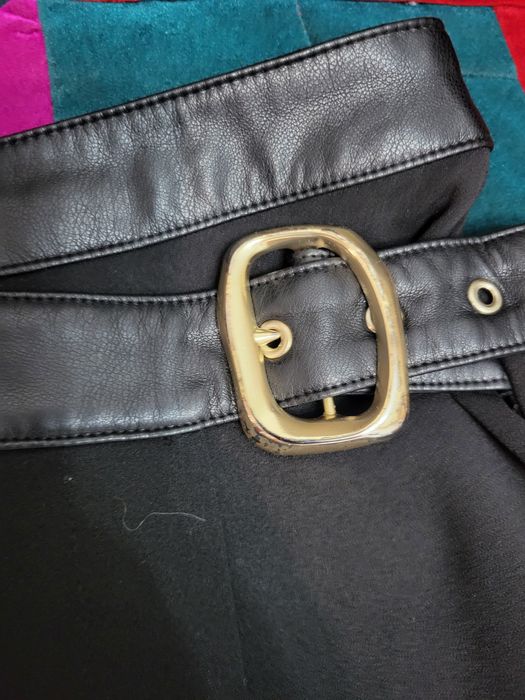 Продам женскую юбку