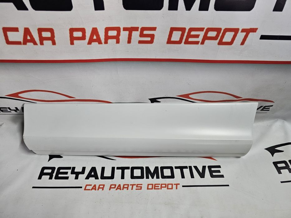 Bandou usa stanga spate Audi Q7 S Line dupa 2006 cod 4L0853969E NOU