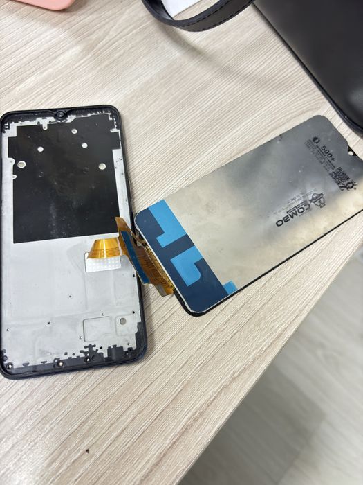 Продам телефон Oppo не рабочий