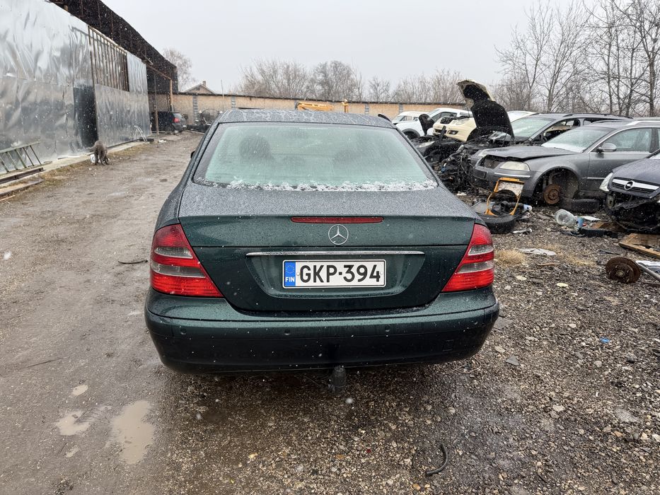 Мерцедес W211 2.2 дизел автоматик само на части