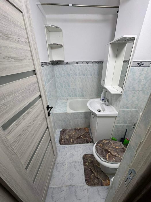 Închiriez garsonieră