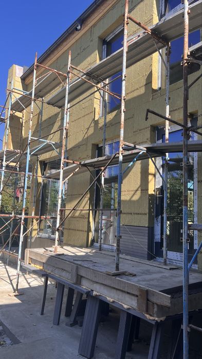 Firmă de construcții !!!Executam Termosistem,izolații termice fațade,renovări vopsire,reparații.
