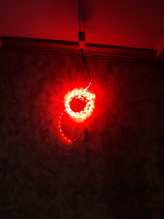 гирлянды, бусы, венки, игрушки