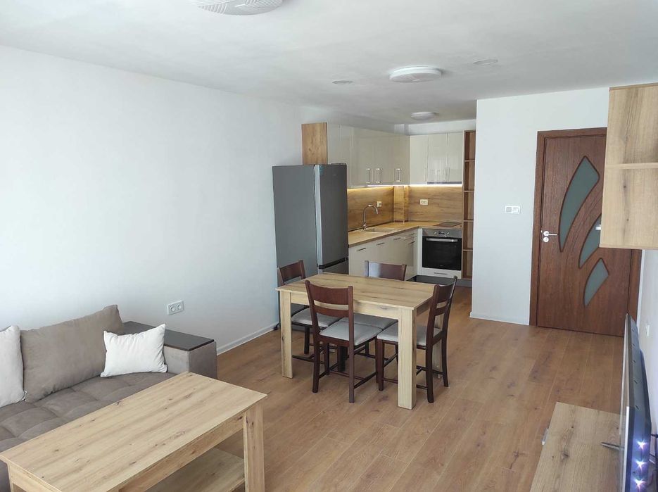 Дава се под наем Двустаен апартамент в Пловдив, Южен - 75 кв.м за 510 € - Снимка #1