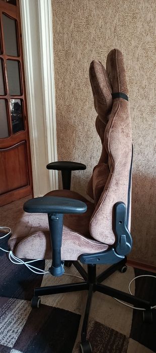 Компьютерное кресло