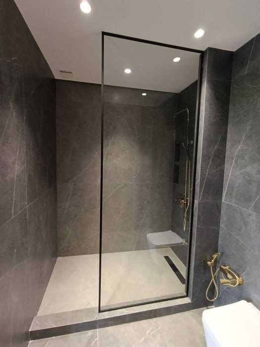 Душевые кабины и перегородки из калённого стекла на заказ!