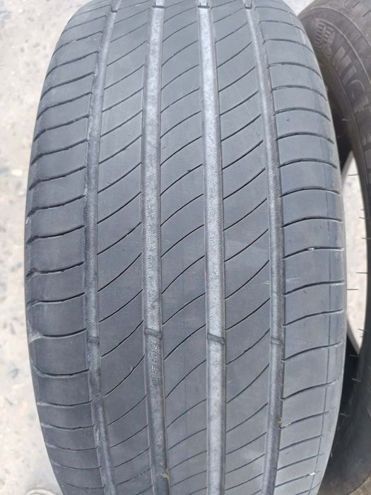 215/55/18 2броя Michelin Primacy4.Гумите са в много добро състояние бе