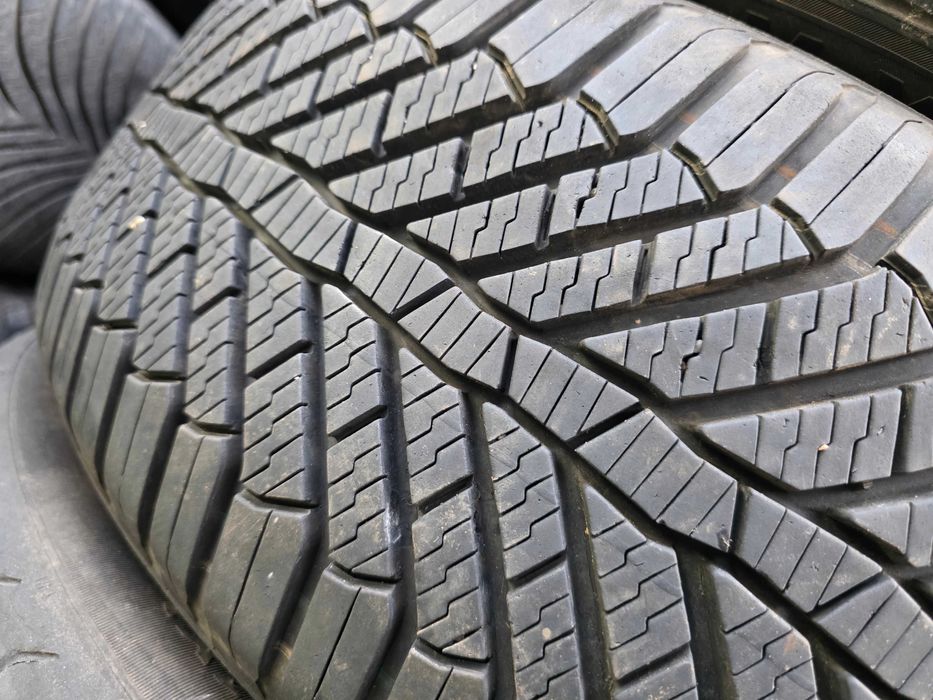 2бр Всесезонни гуми 205 55 17 - Semperit