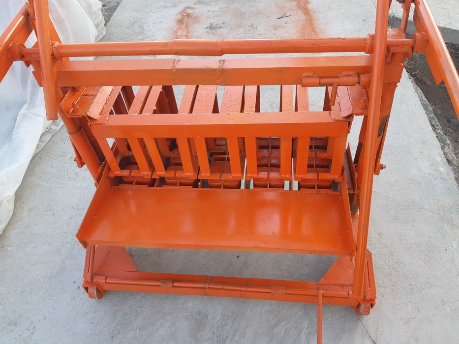 Шлака блок апарат срочно сотилади