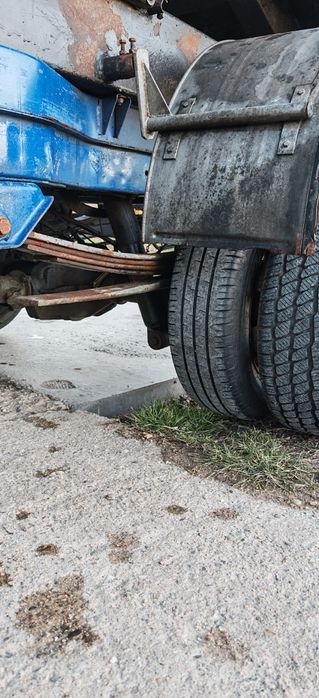 Mercedes-Benz / basculantă pe cutie / trilaterala / 411CDI /