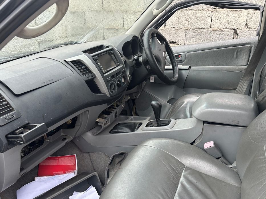 Toyota Hilux 3.0d автомат 2007 НА ЧАСТИ
