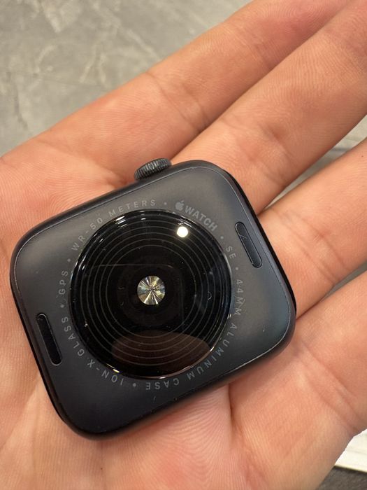 Apple Watch SE 3 44mm GPS + 2 Brățări - Maxi Grand Amanet