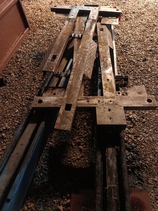 Elevator 2 coloane 220V / 380V