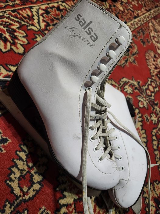 Коньки женские 37 размер