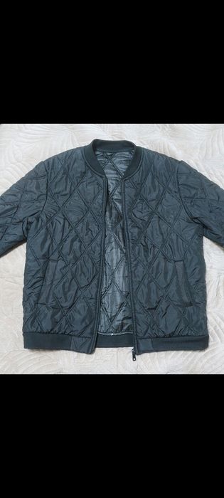 Продам куртки  листайте фото