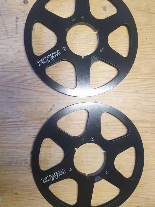 26,5см 10,5" Revox Ревокс Метални ролки за магнетофон.
С лента и кутия