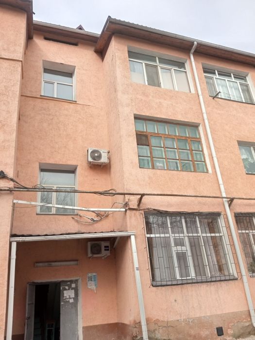 Продам 2х комнатную квартиру в  городе Шымкент ул Алдиярова 78.