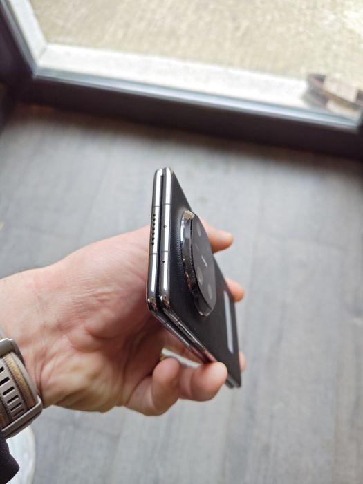 Huawei Mate X6 Black 512Gb/12Gb Ram