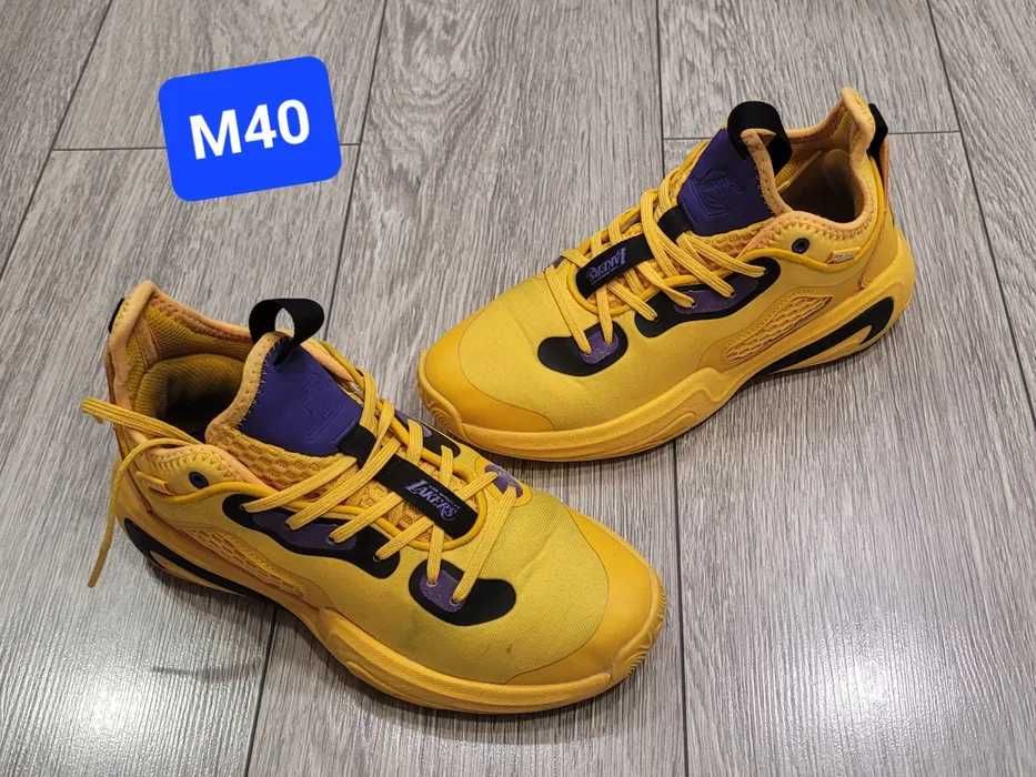Ghete baschet, NBA Lakers Tarmak